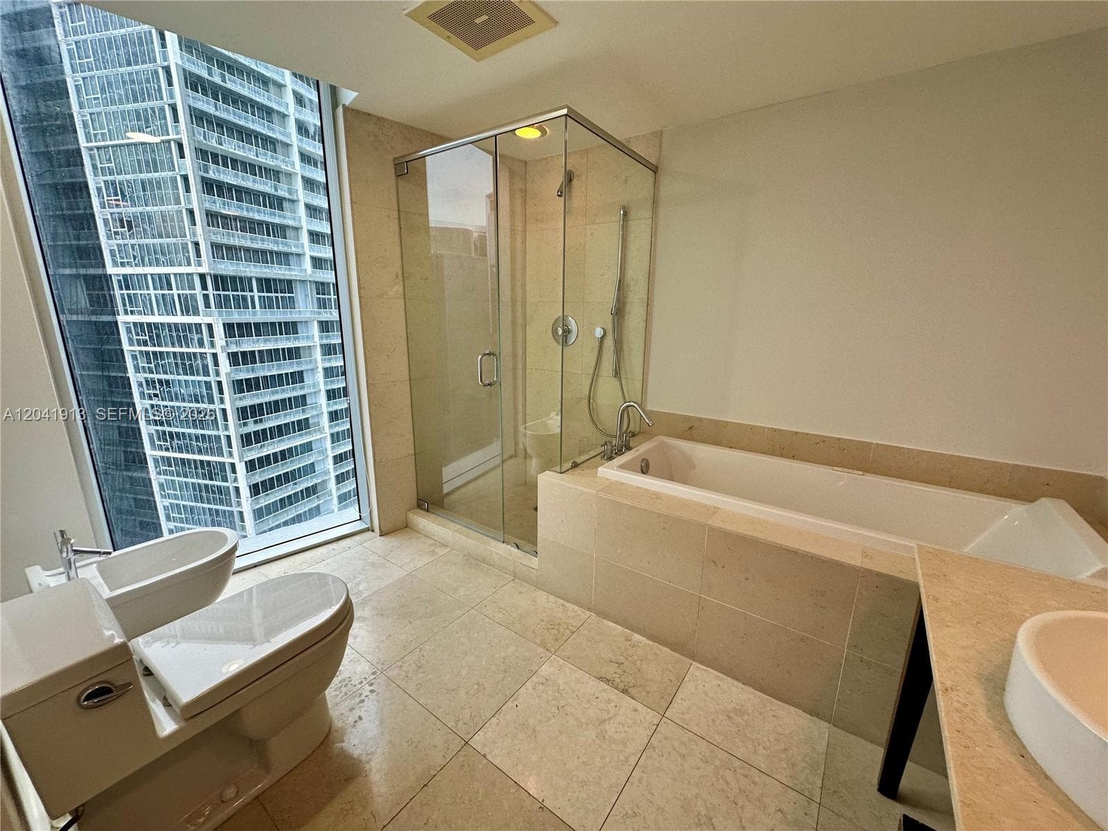 495 Brickell Ave 4011 photo 11