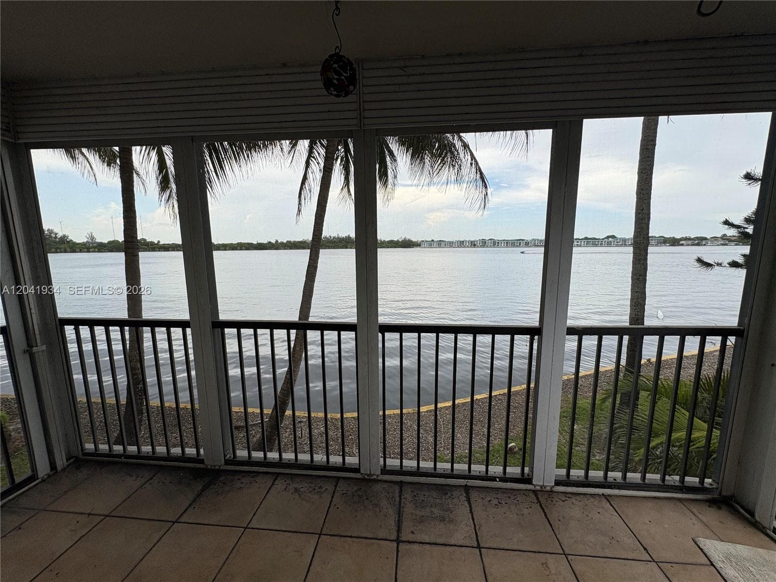 1075 NE Miami Gardens Dr 211 photo 3