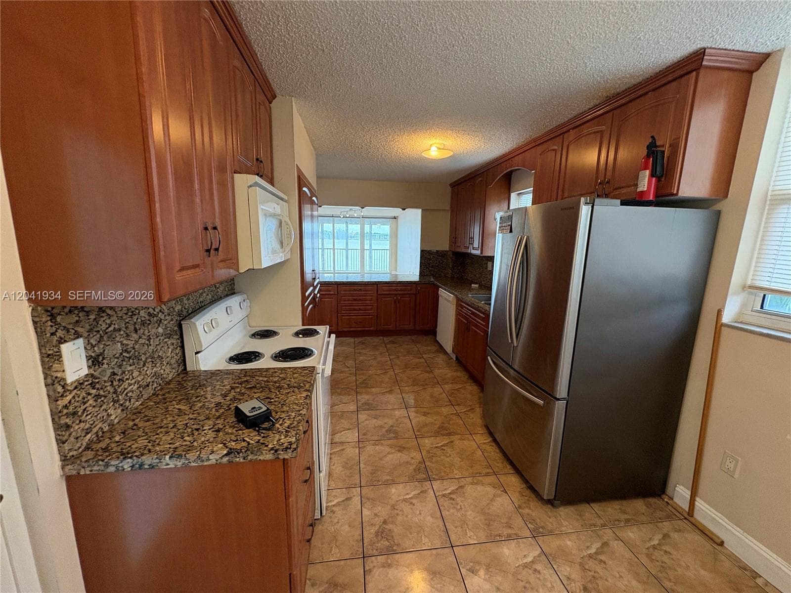 1075 NE Miami Gardens Dr 211 photo 5