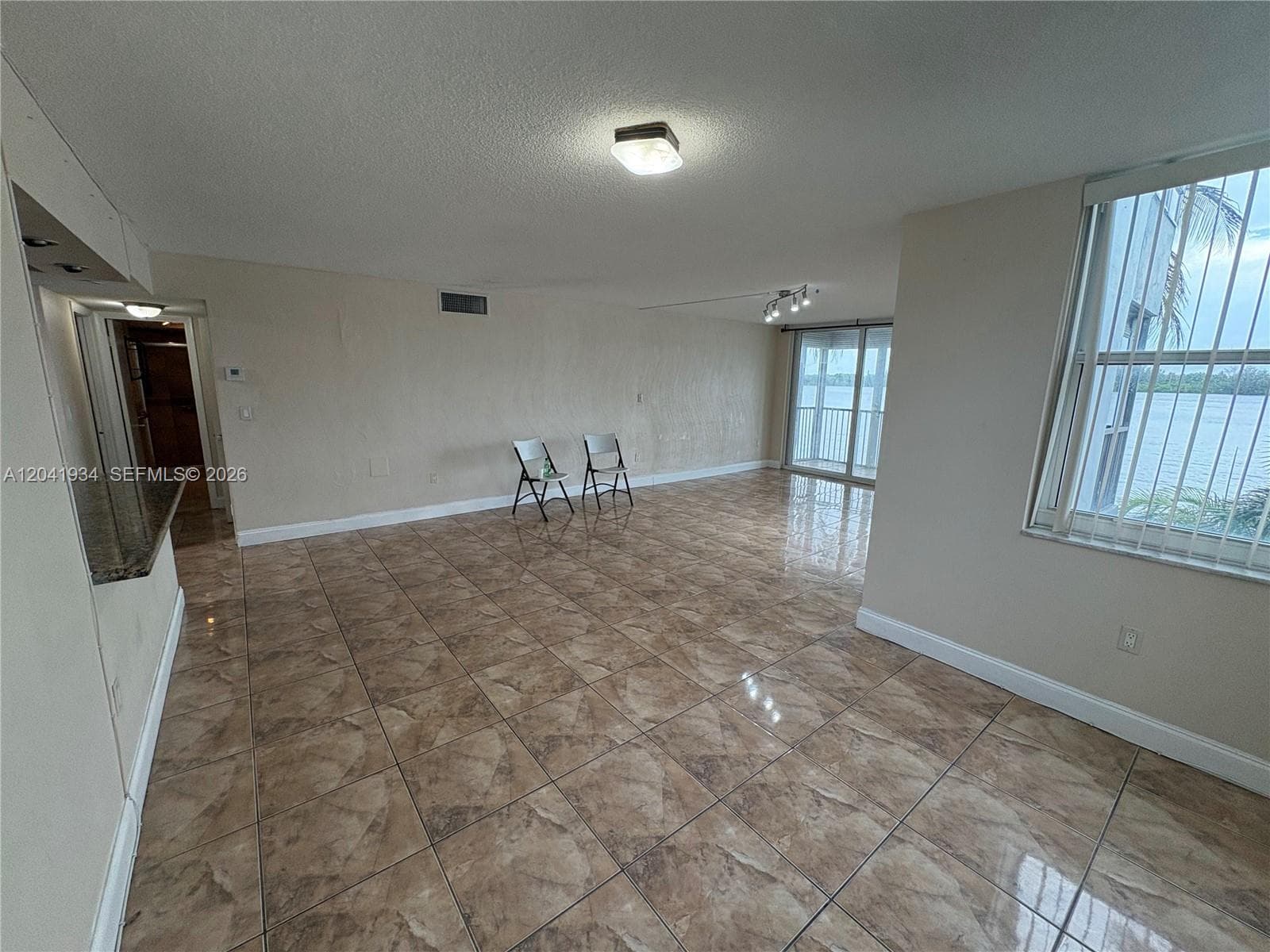 1075 NE Miami Gardens Dr 211 photo 8