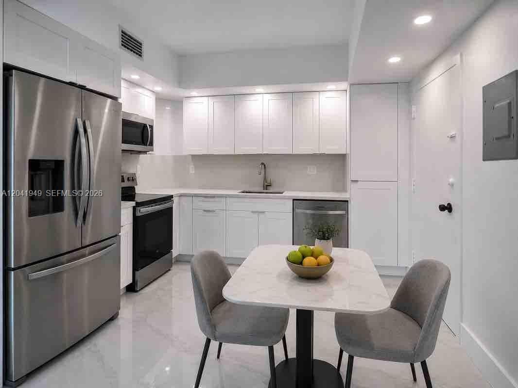 500 Bayview Dr 232 photo 15