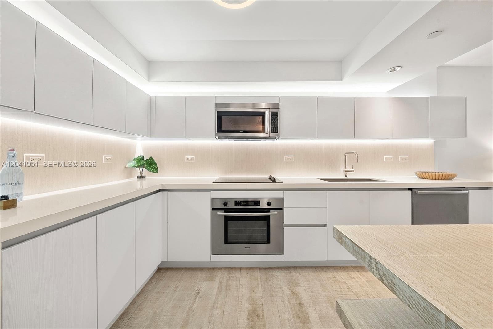 102 24th St 1213 photo 18