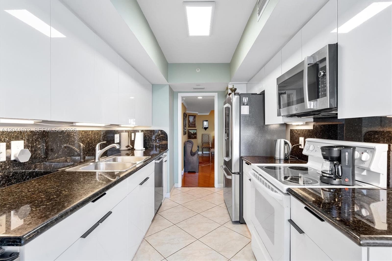 21205 Yacht Club Dr 3003 photo 17