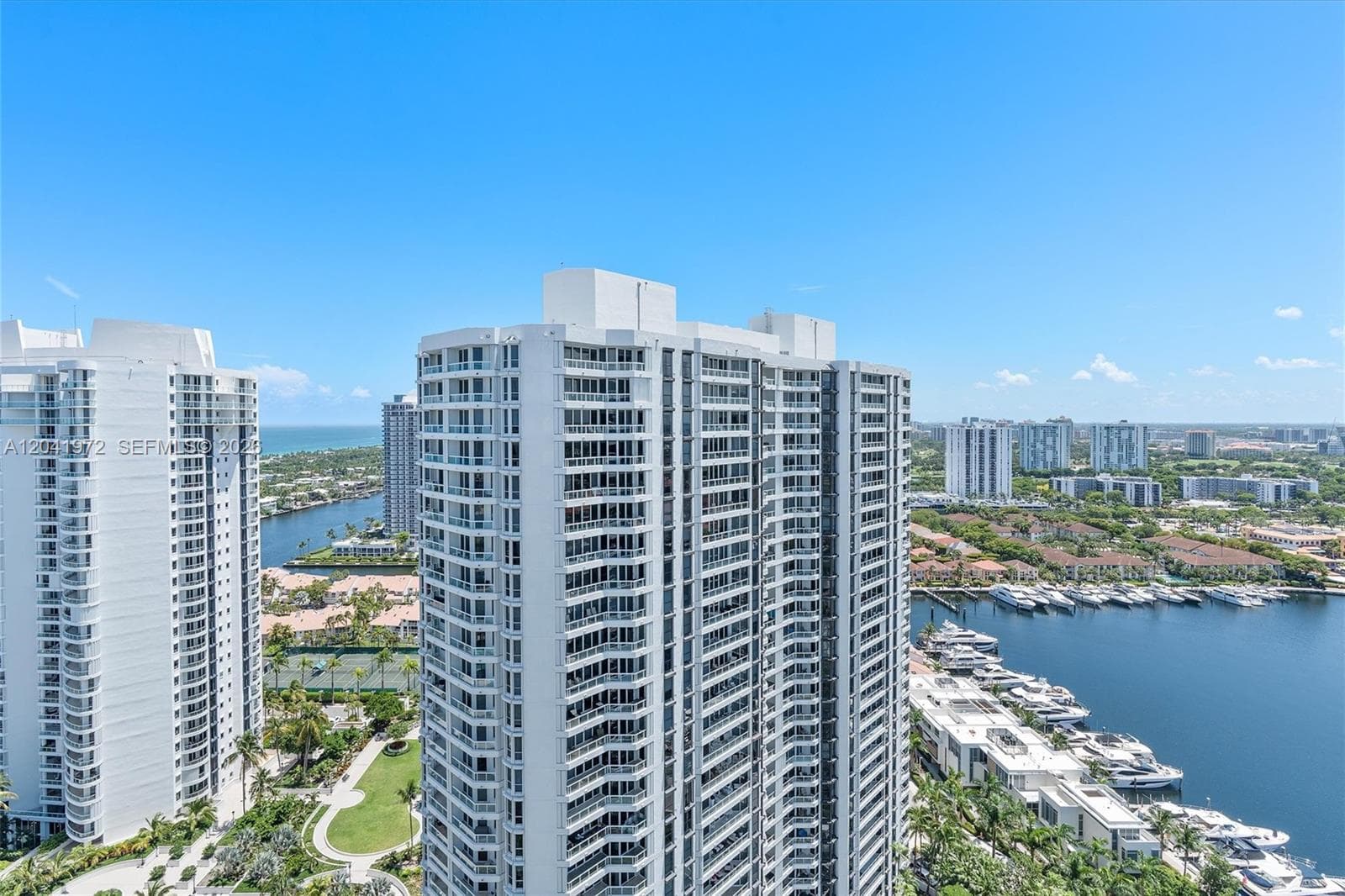 21205 Yacht Club Dr 3003 photo 5