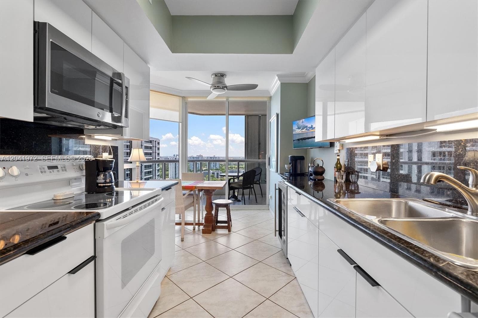 21205 Yacht Club Dr 3003 photo 15