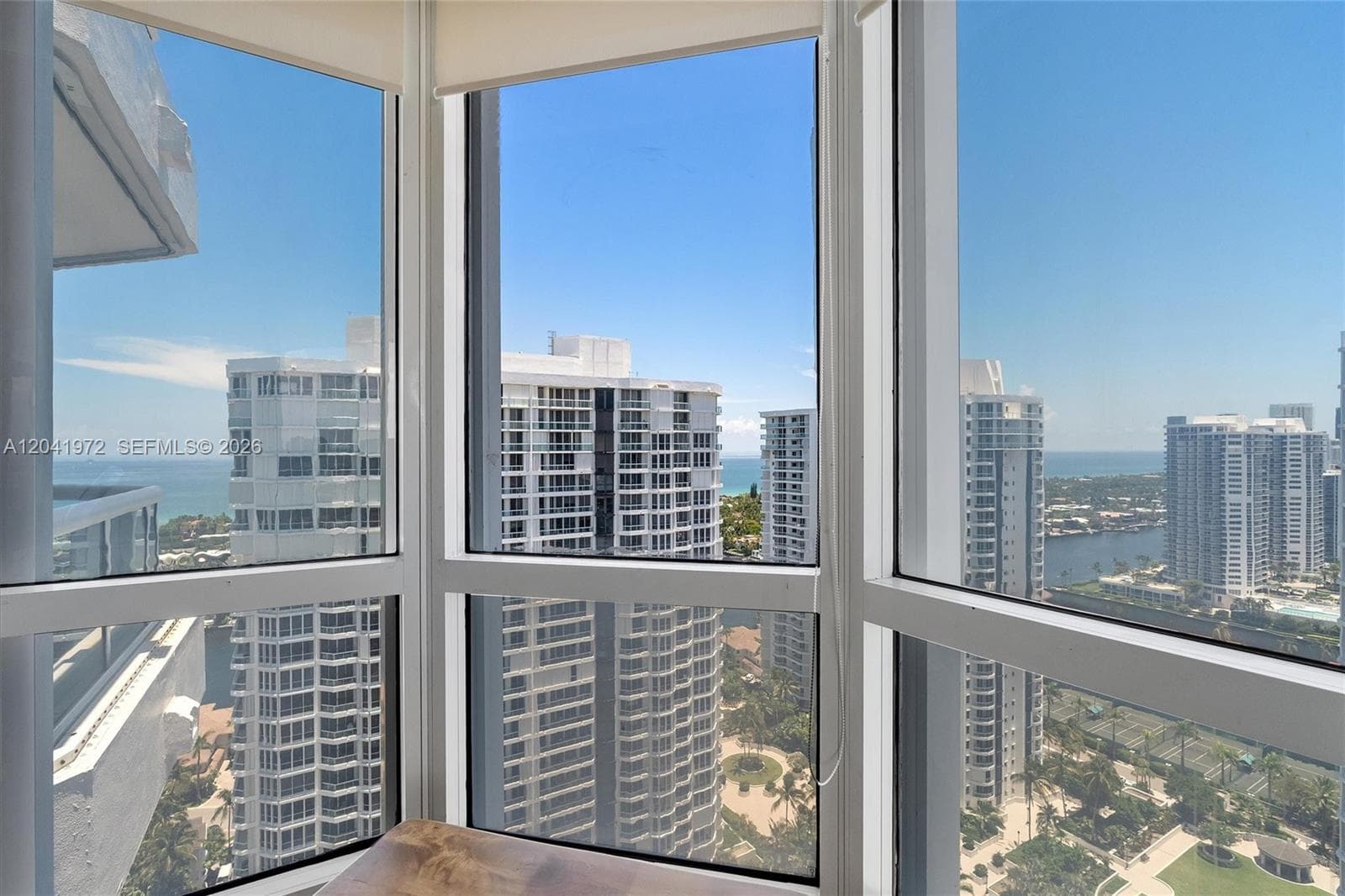 21205 Yacht Club Dr 3003 photo 19