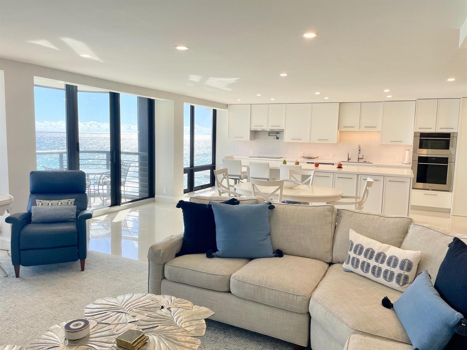 250 S Ocean Boulevard 6f photo 21