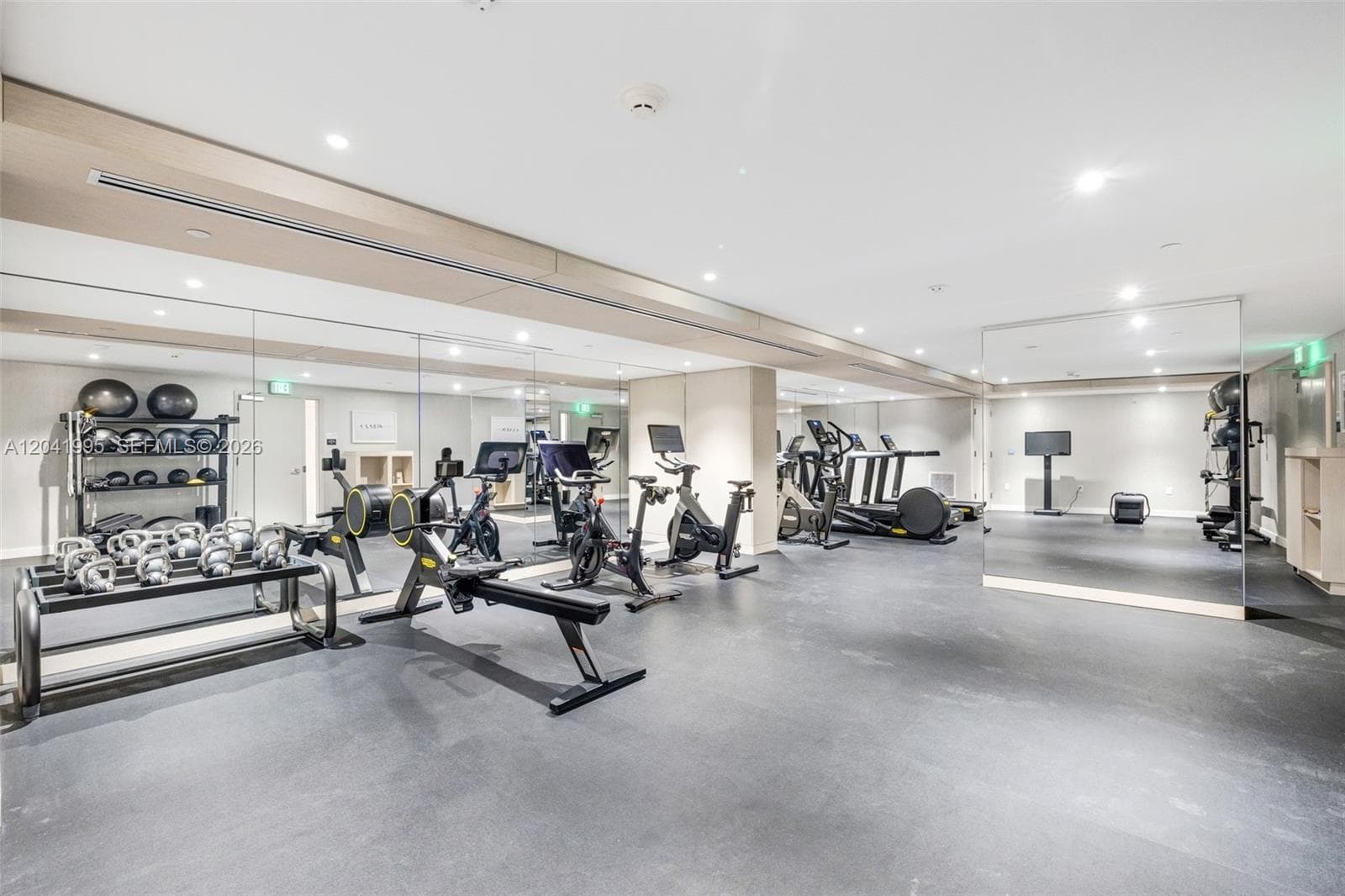 9221 E Bay Harbor Drive 210 photo 23