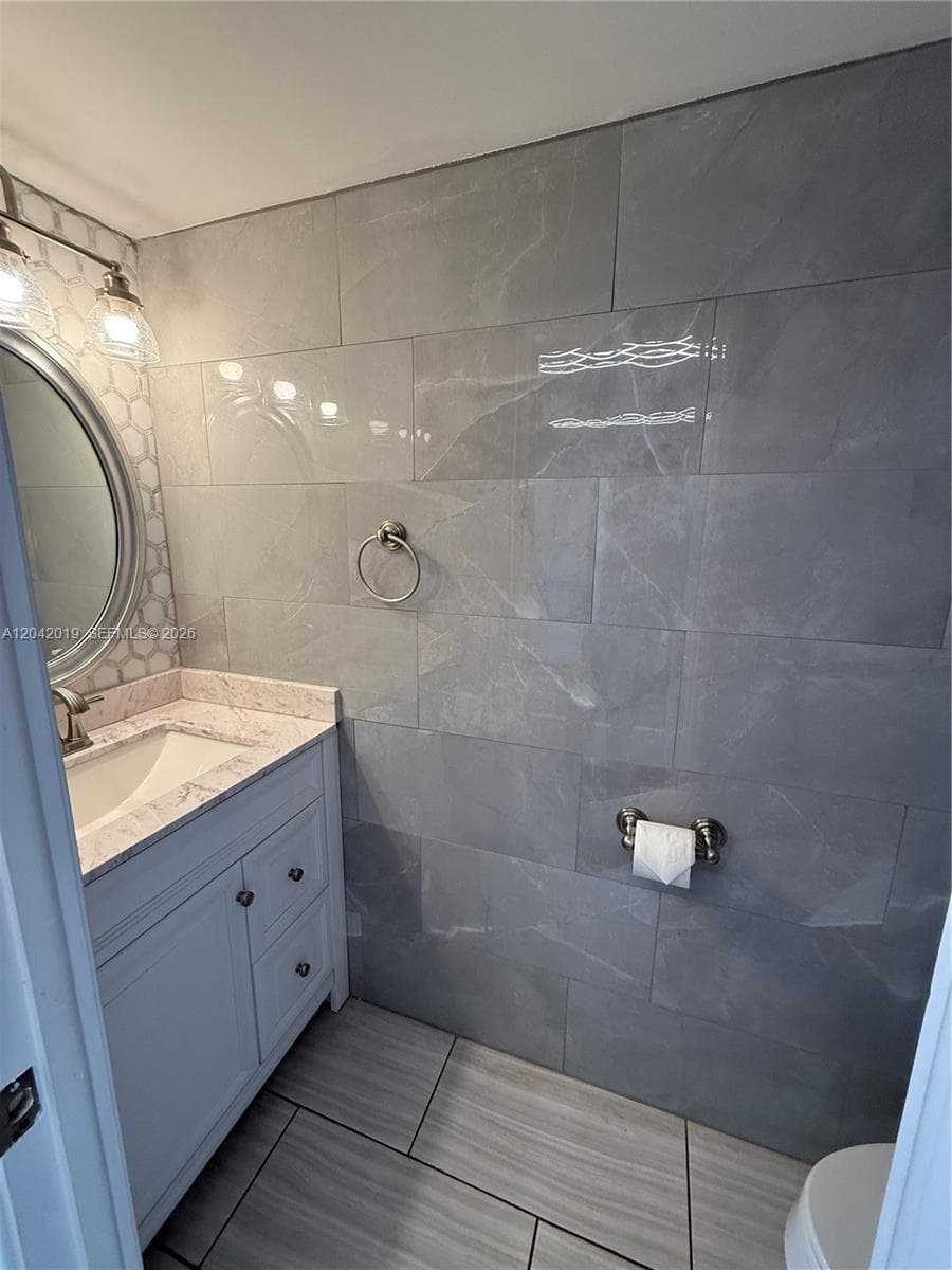 2606 NE 10 ST 2606 photo 10