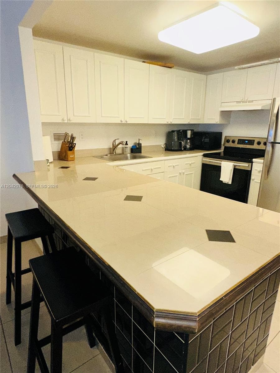 2301 Collins Ave 420 photo 10