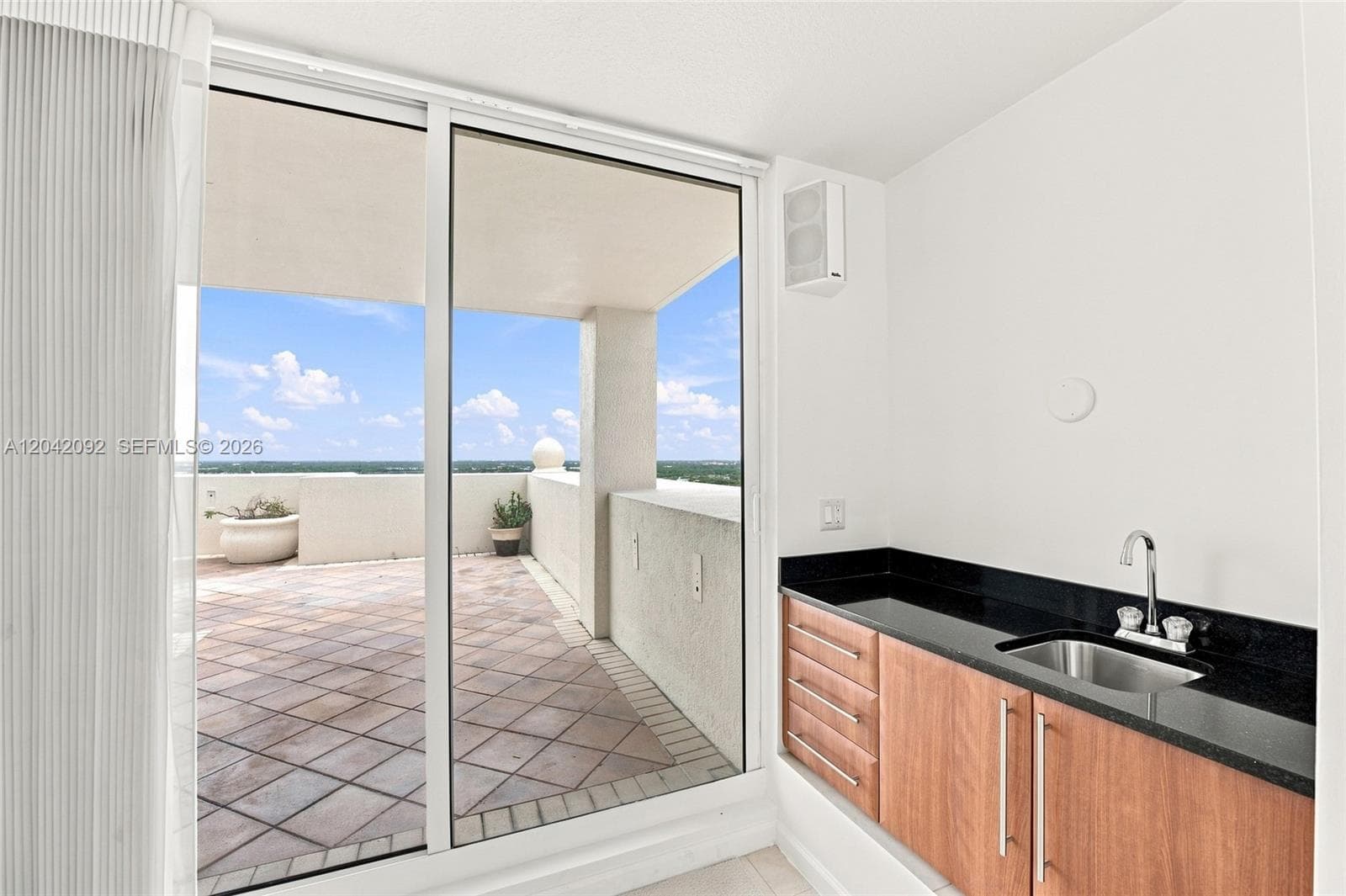 610 W Las Olas Blvd 1912N photo 16