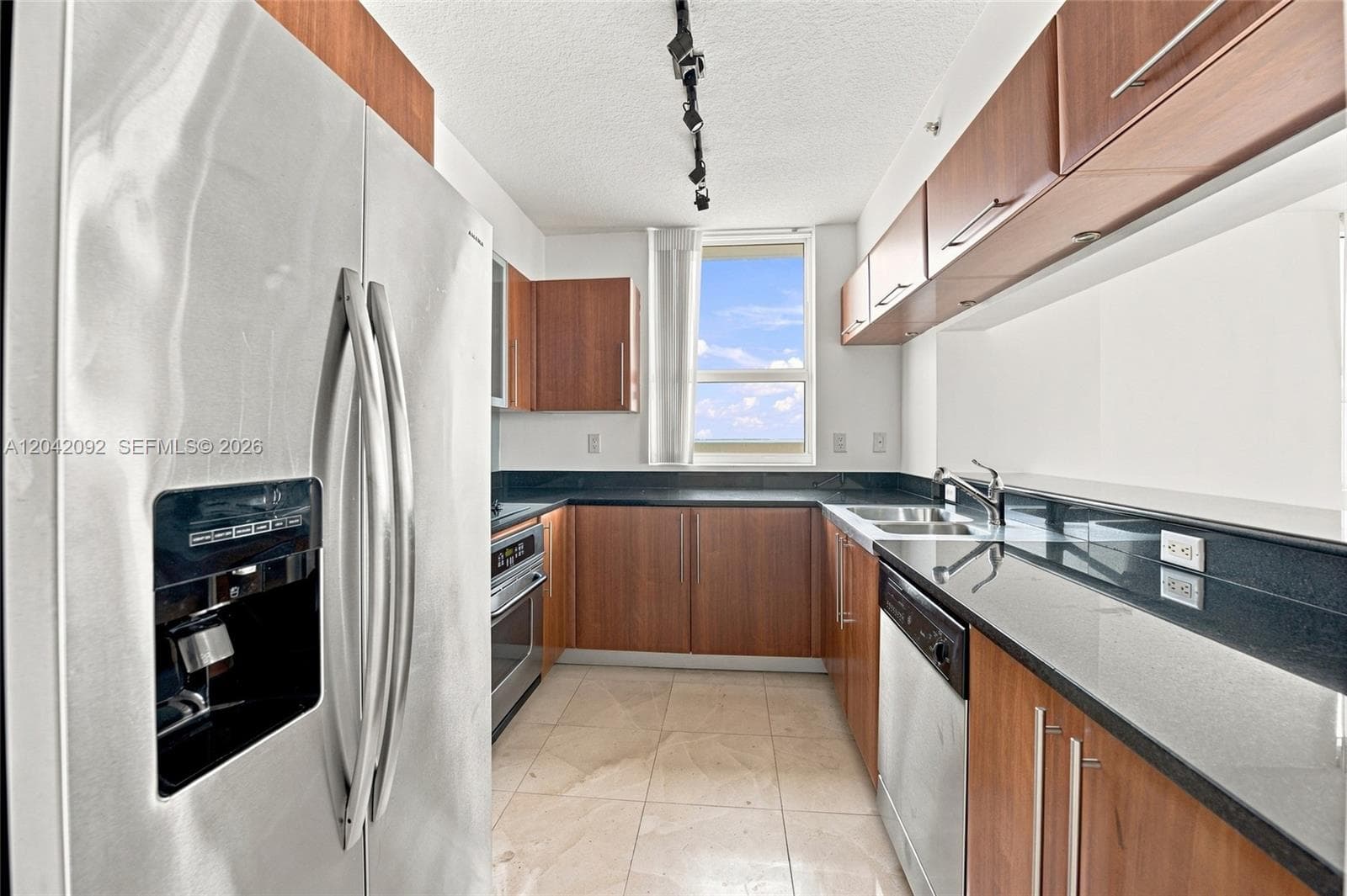 610 W Las Olas Blvd 1912N photo 7