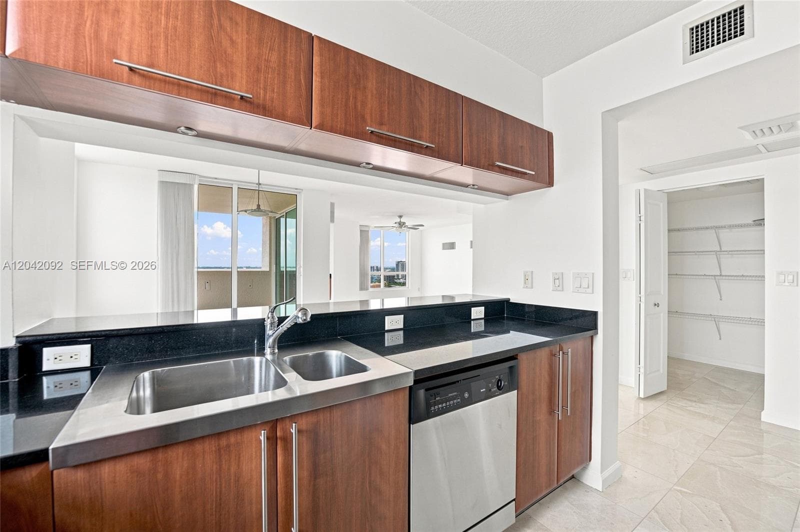 610 W Las Olas Blvd 1912N photo 9