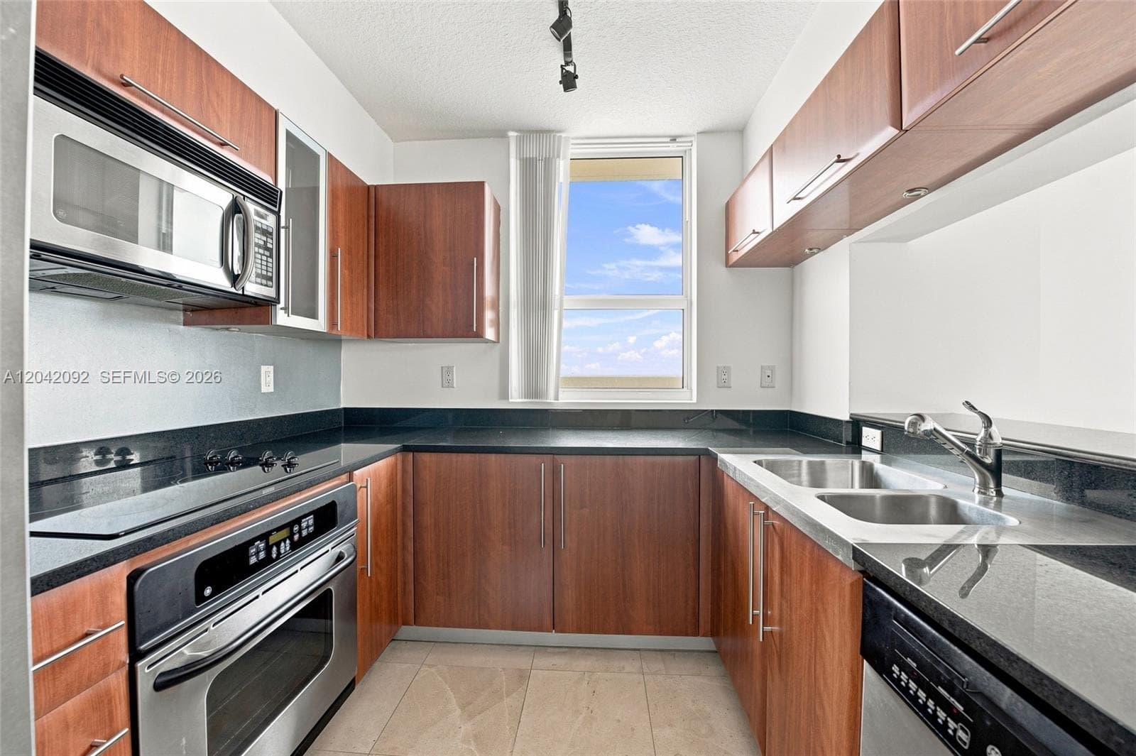 610 W Las Olas Blvd 1912N photo 8