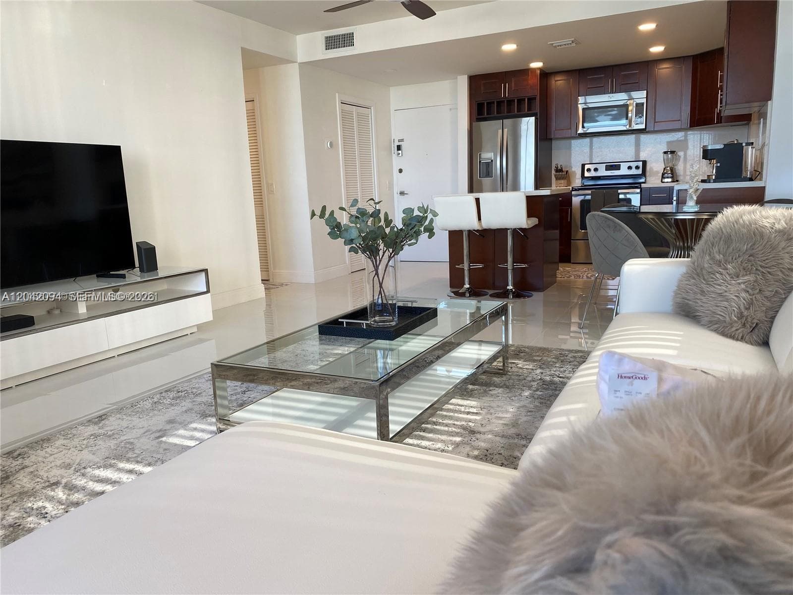 3505 S Ocean Dr (avail July,11 2026) 606 photo 7