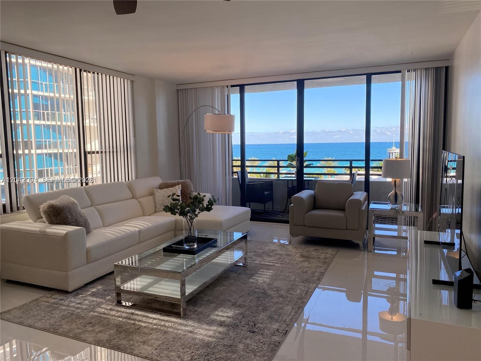 3505 S Ocean Dr (avail July,11 2026) 606 photo 3