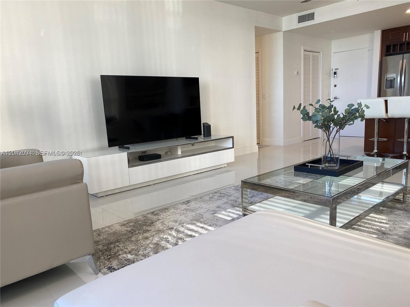 3505 S Ocean Dr (avail July,11 2026) 606 photo 14