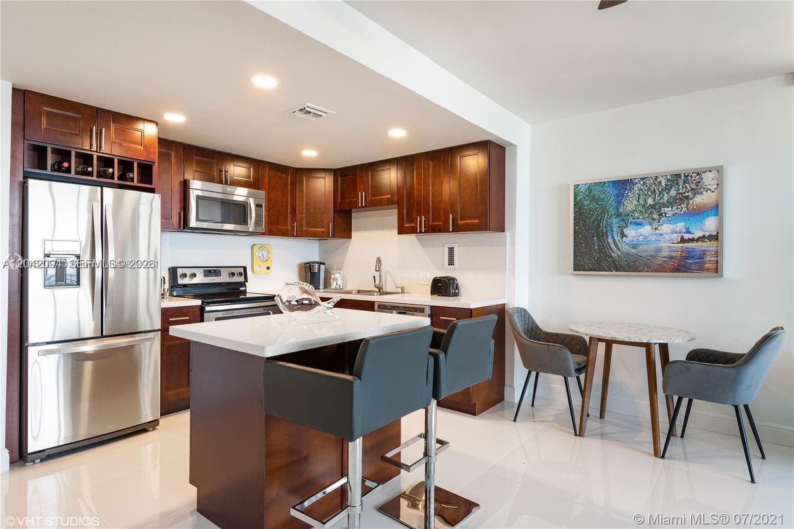 3505 S Ocean Dr (avail July,11 2026) 606 photo 4