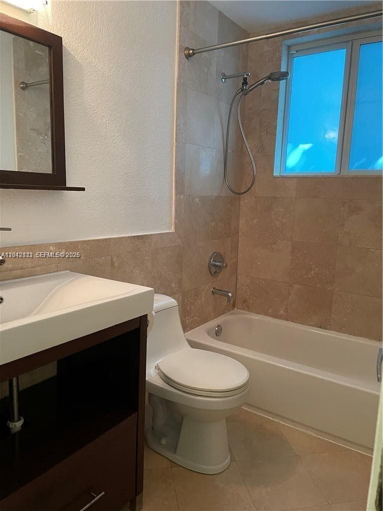 7171 Bay Dr 9 photo 7