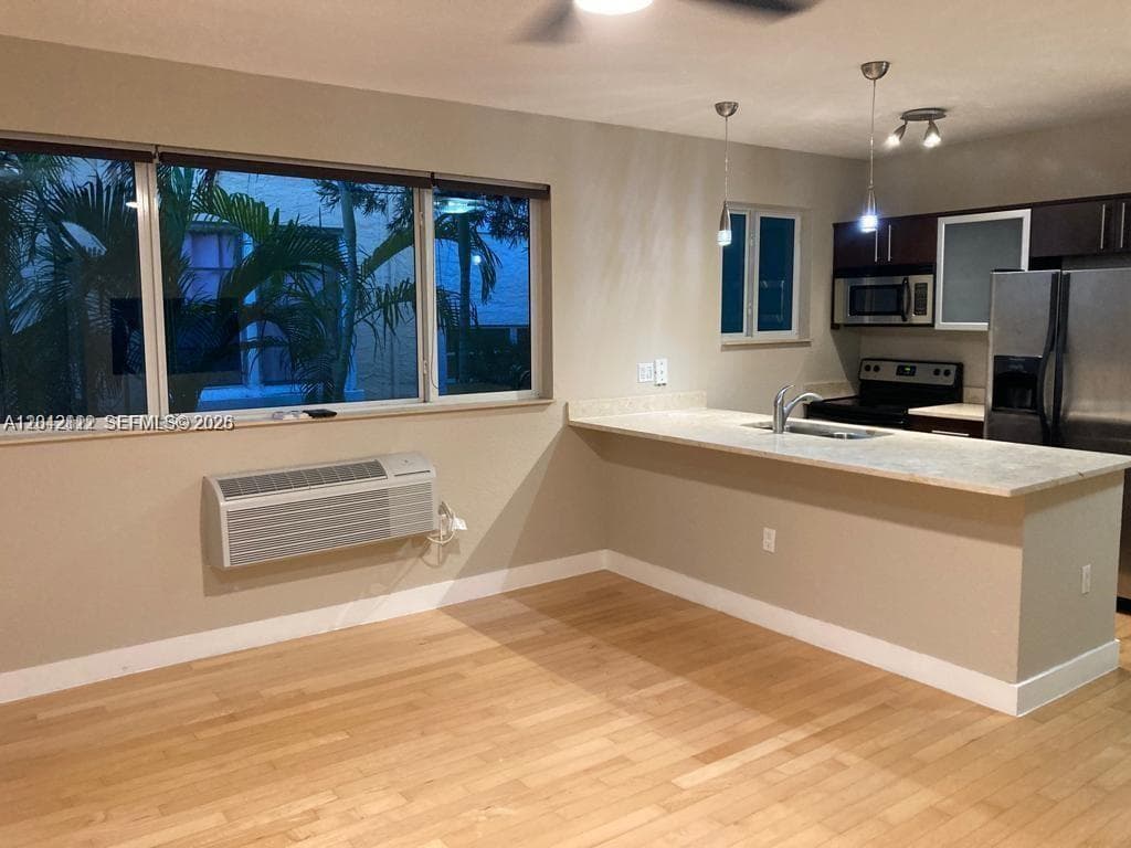 7171 Bay Dr 9 photo 5