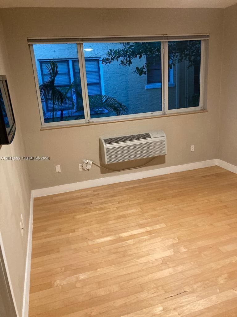 7171 Bay Dr 9 photo 8