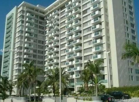 1000 WEST AVE 318 photo 2