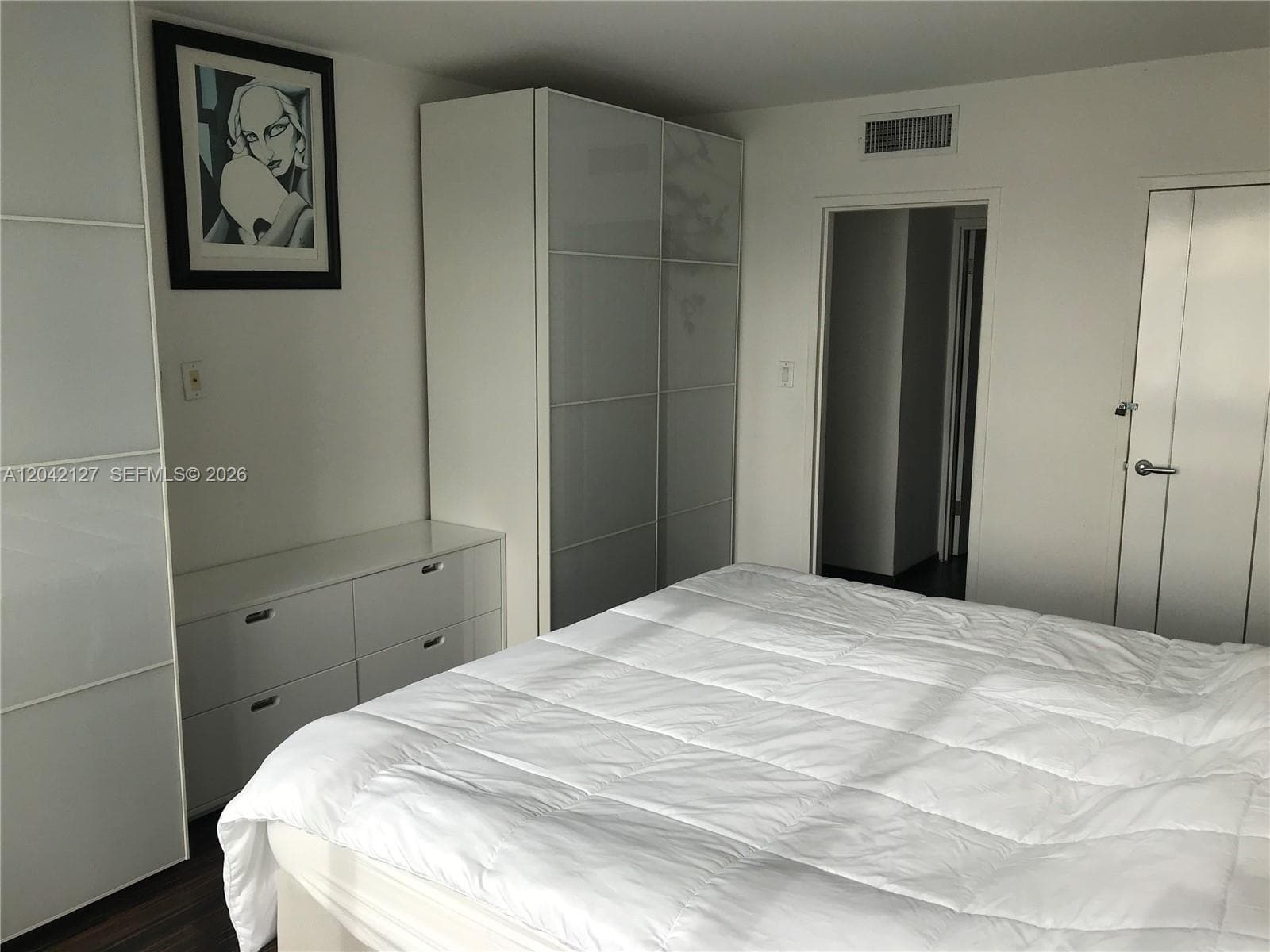 1000 WEST AVE 318 photo 15