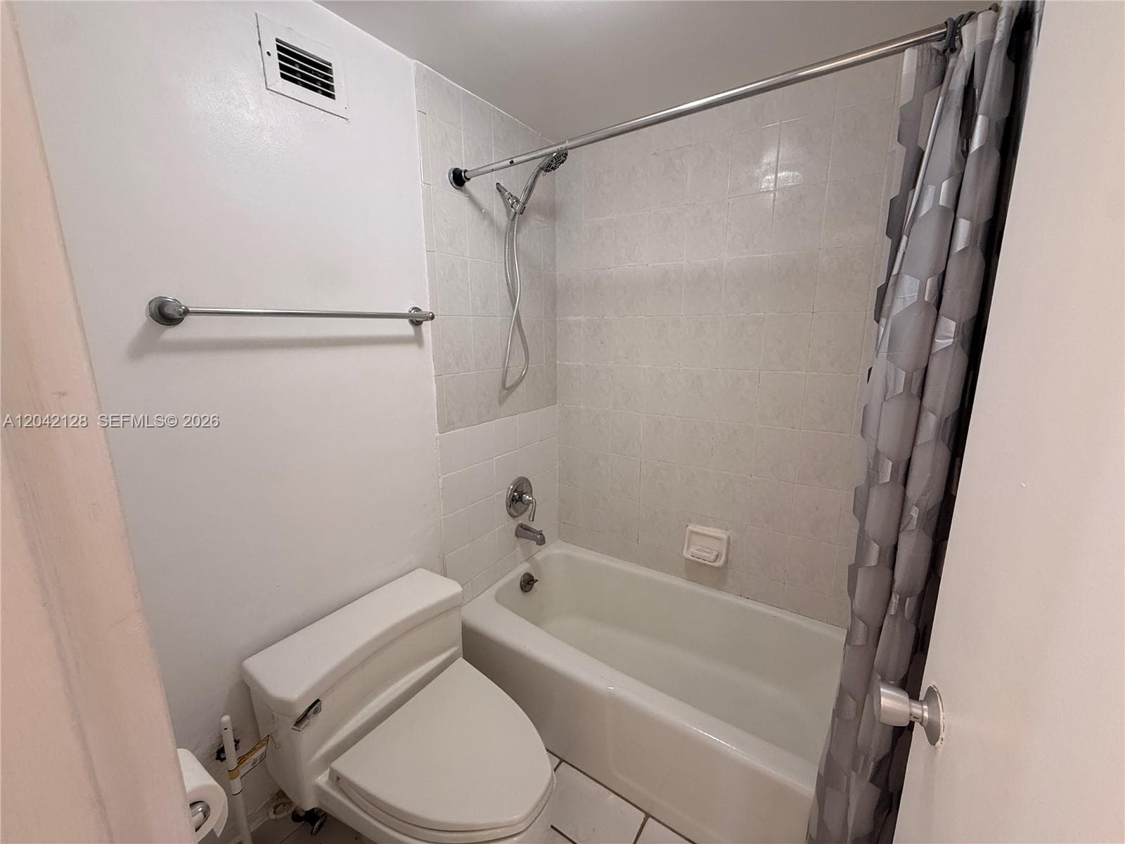 100 Lincoln Rd 1025 photo 16