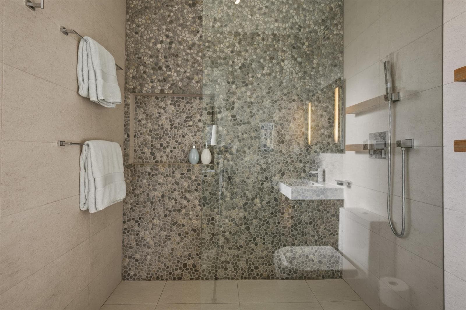 1676 S Ocean Lane 253 photo 23