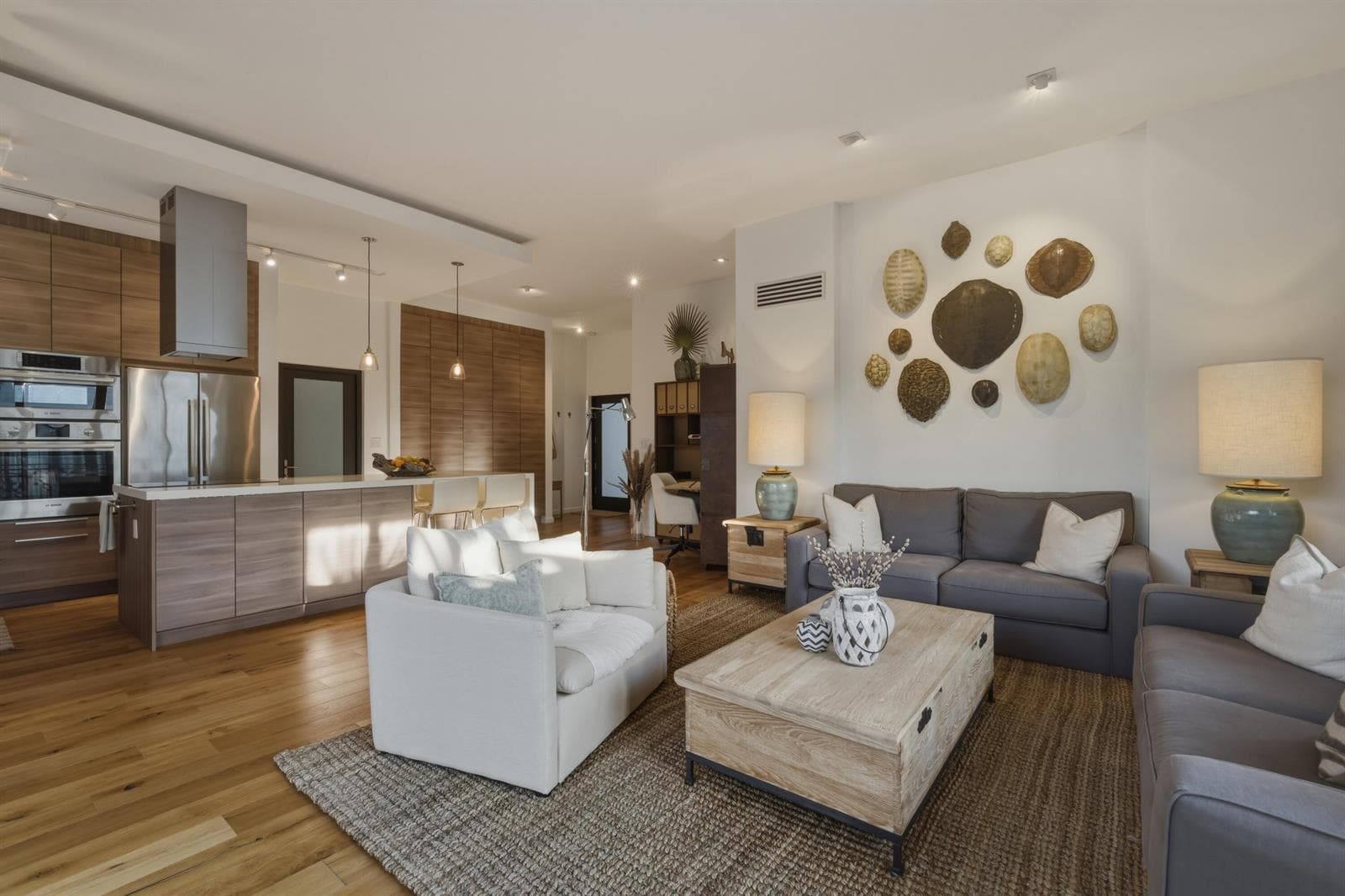 1676 S Ocean Lane 253 photo 9