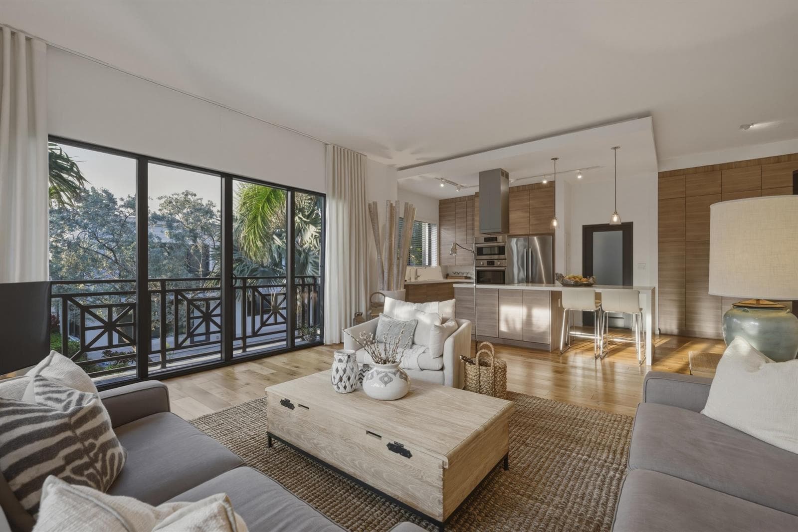 1676 S Ocean Lane 253 photo 8