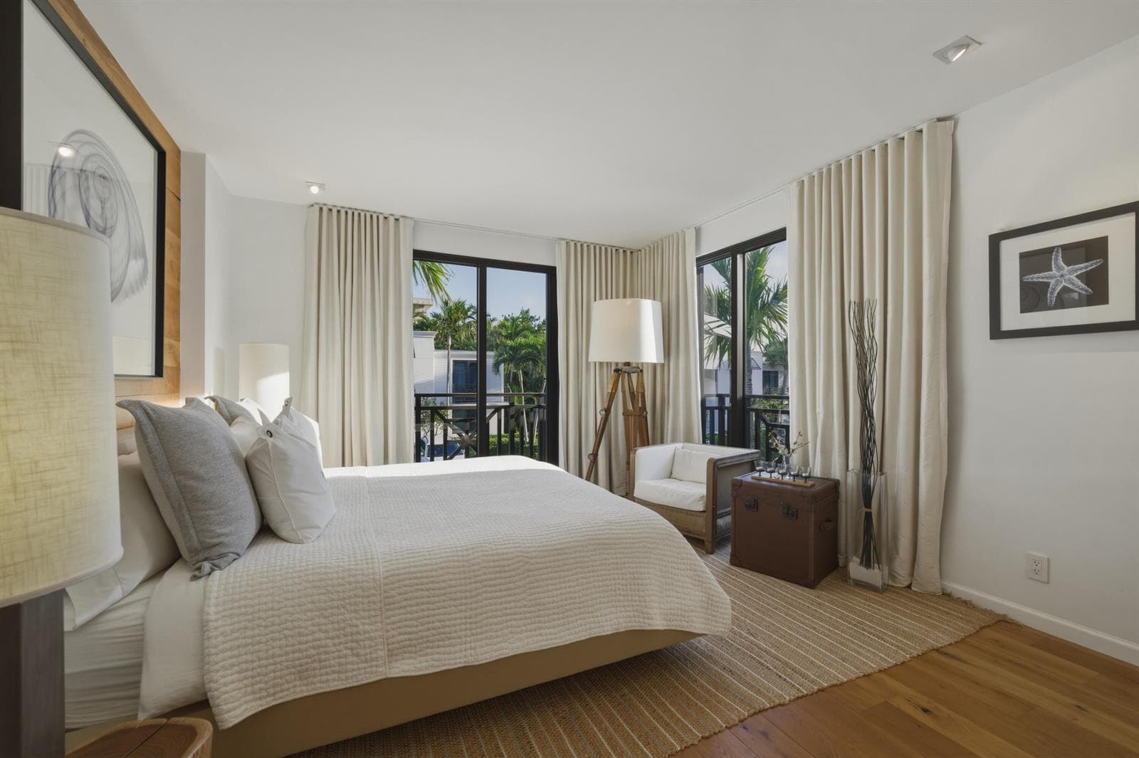 1676 S Ocean Lane 253 photo 21