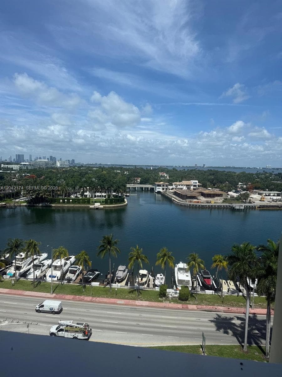 5005 Collins Ave 1104 photo 1