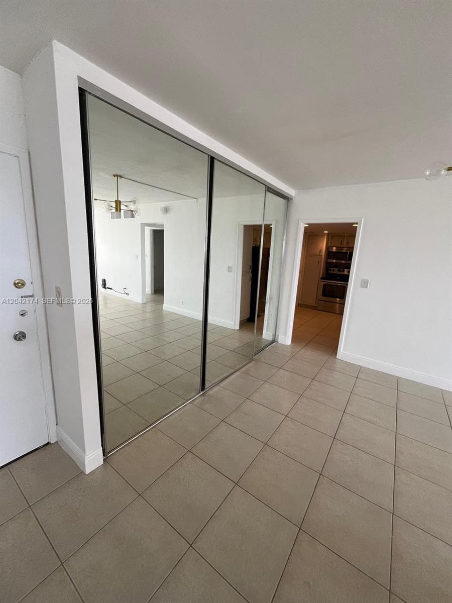 5005 Collins Ave 1104 photo 9
