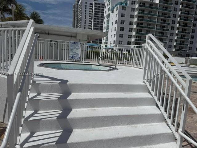 5005 Collins Ave 1104 photo 4