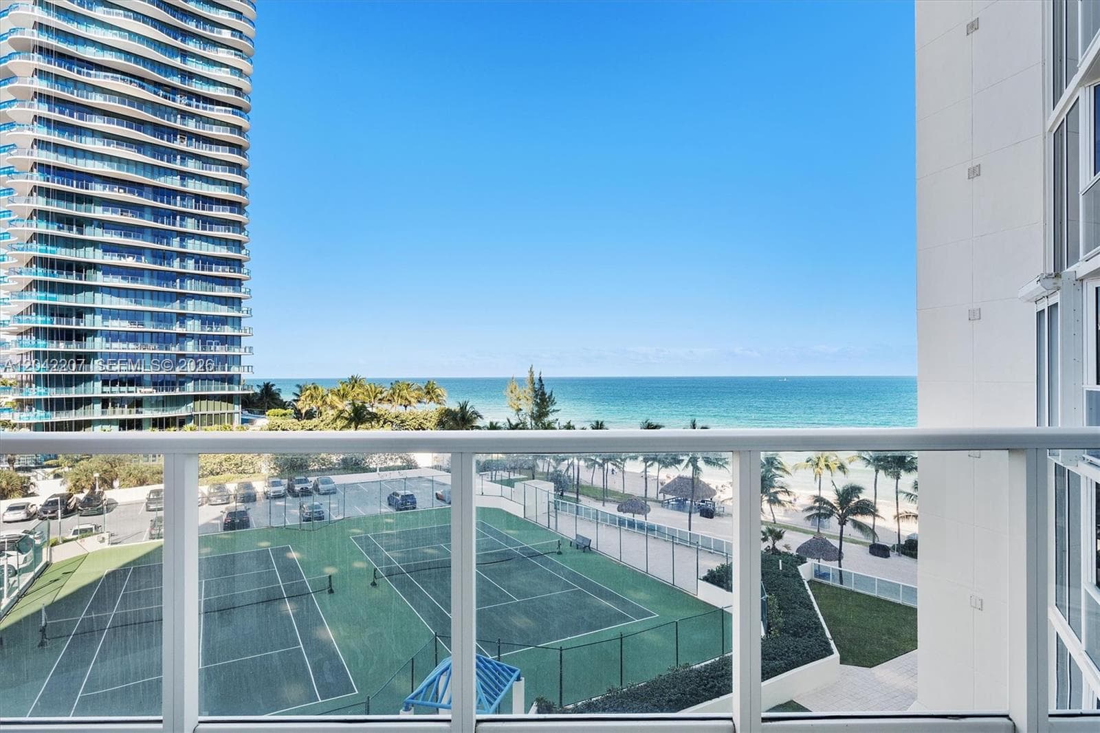 19333 Collins Ave 703 photo 13