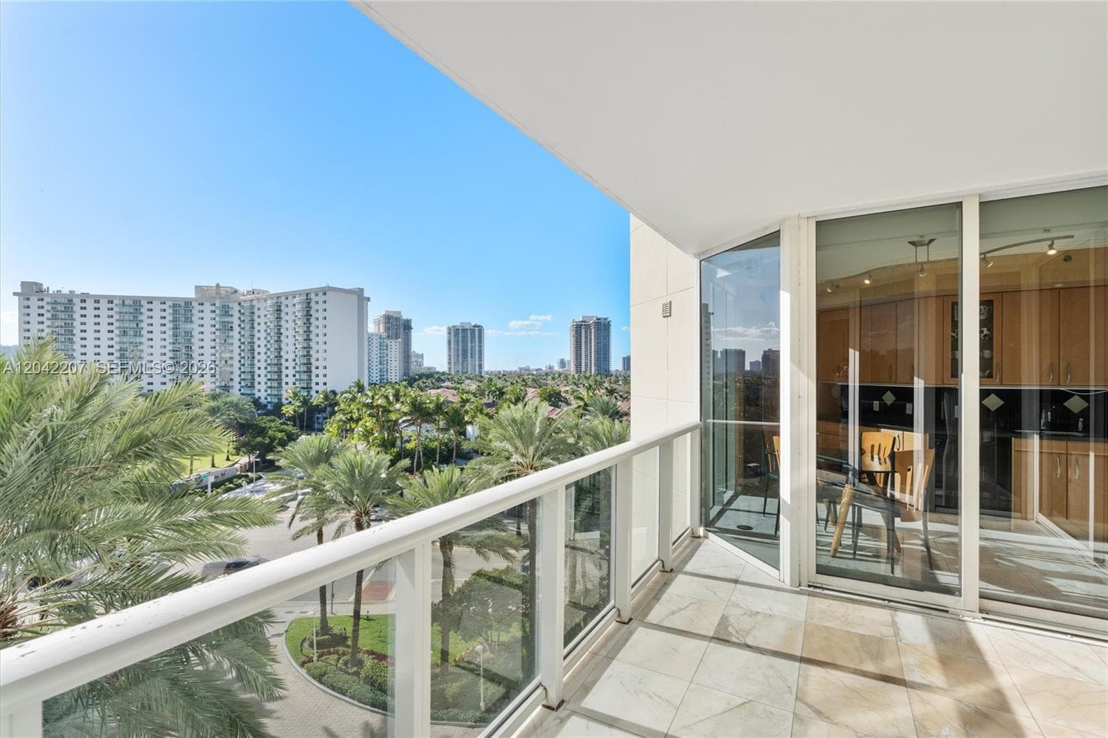 19333 Collins Ave 703 photo 22
