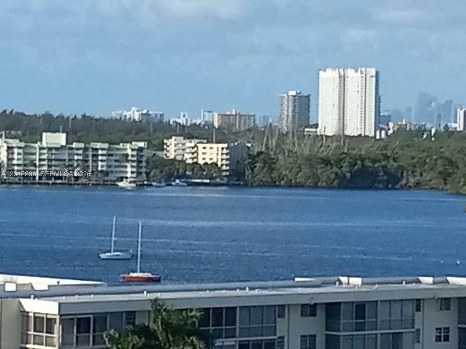 18021 Biscayne Blvd 1101 photo 2