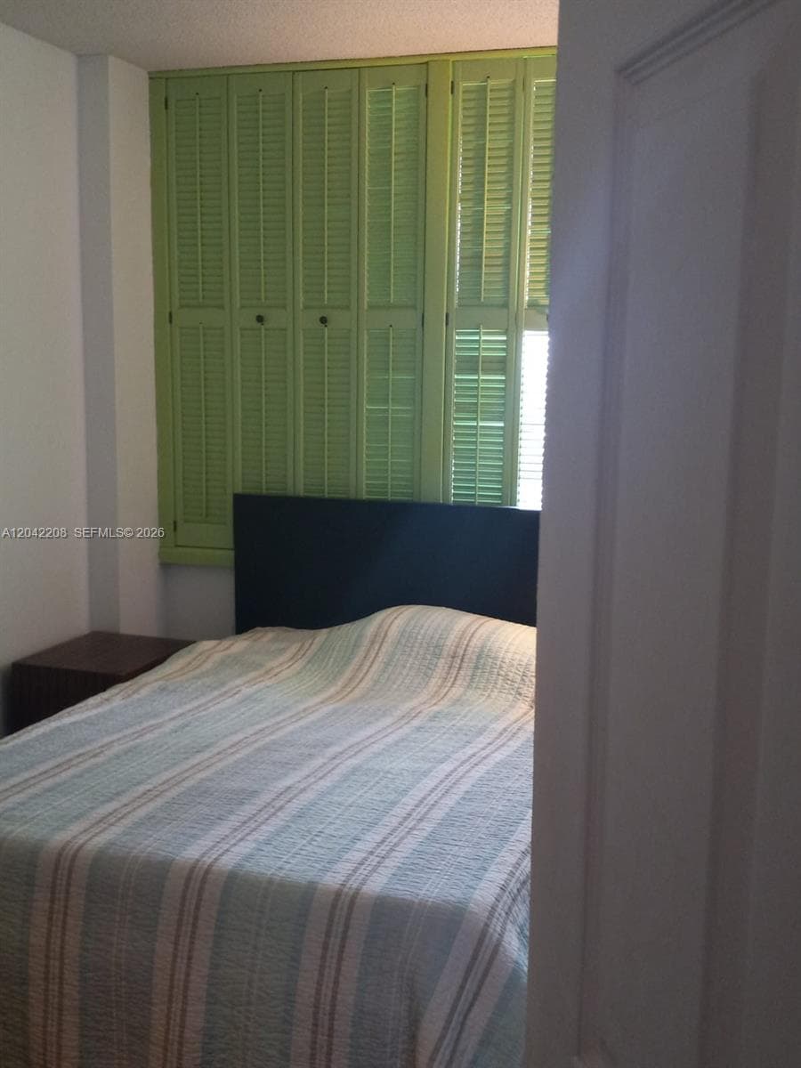 18021 Biscayne Blvd 1101 photo 5