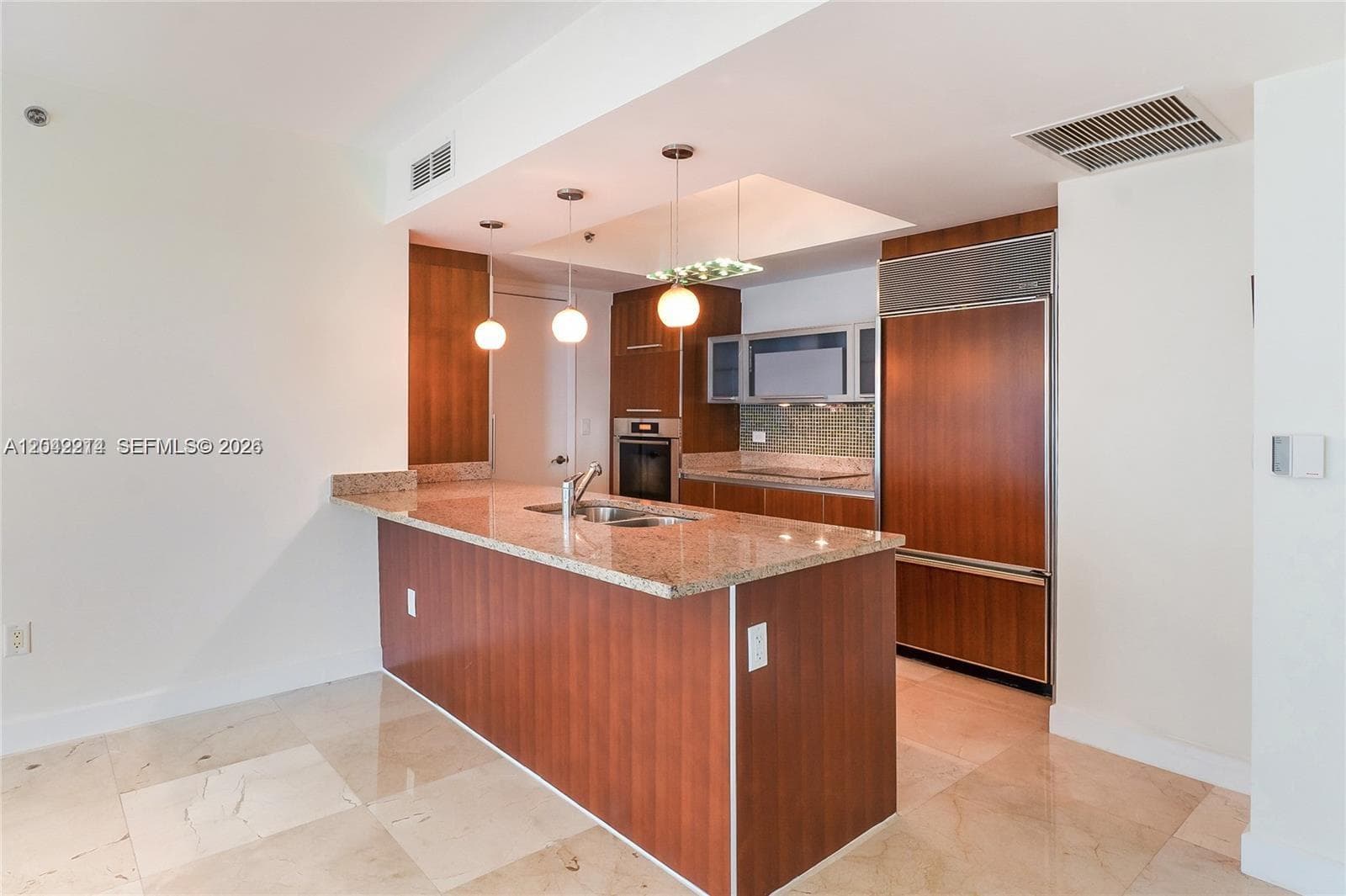 17201 Collins Ave+Den 803 photo 6