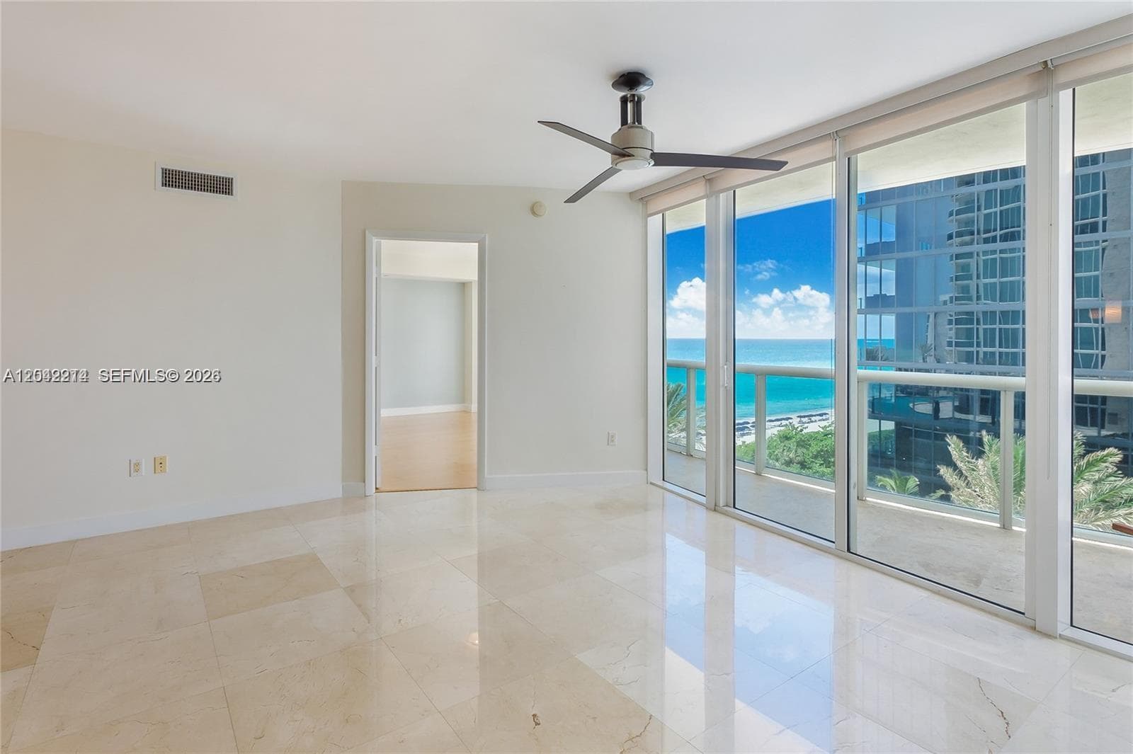 17201 Collins Ave+Den 803 photo 7