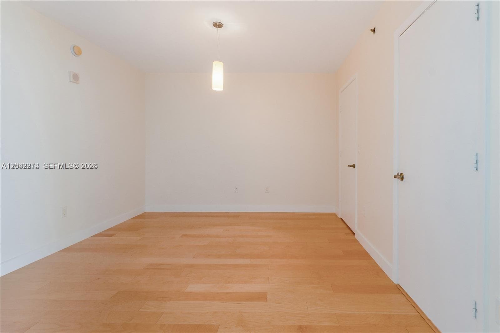 17201 Collins Ave+Den 803 photo 9