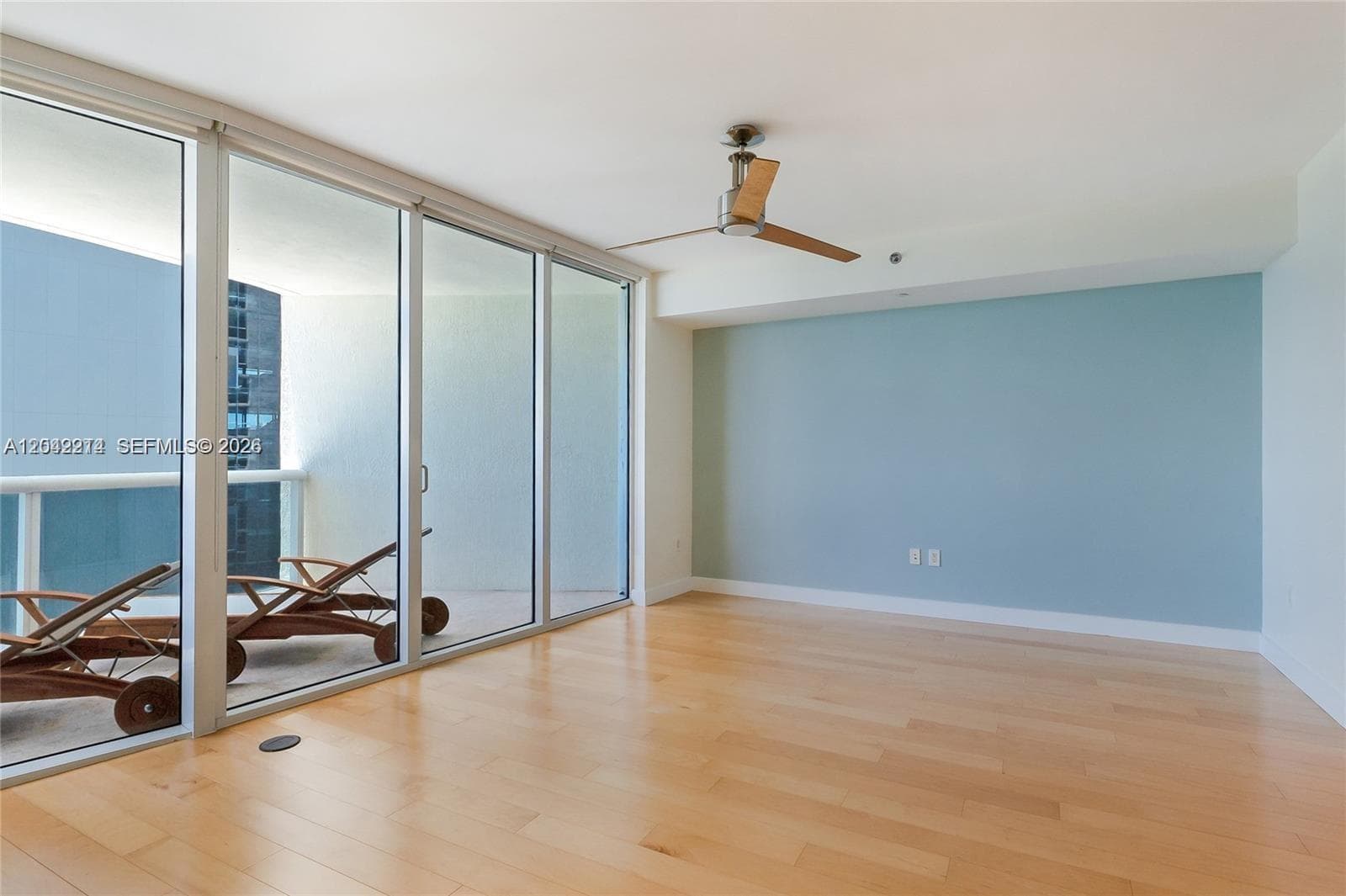 17201 Collins Ave+Den 803 photo 14
