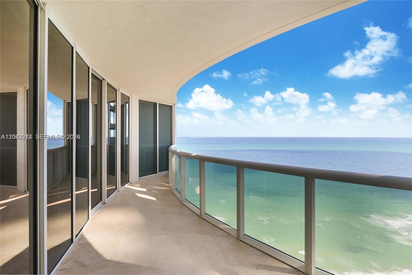 17201 Collins Ave+Den 803 photo 18