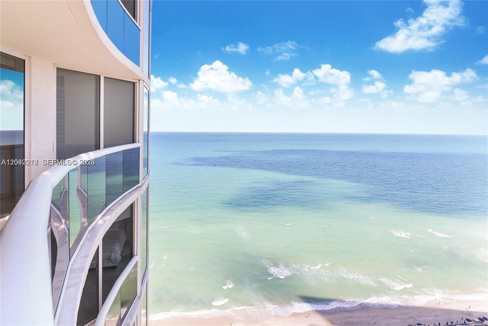 17201 Collins Ave+Den 803 photo 19