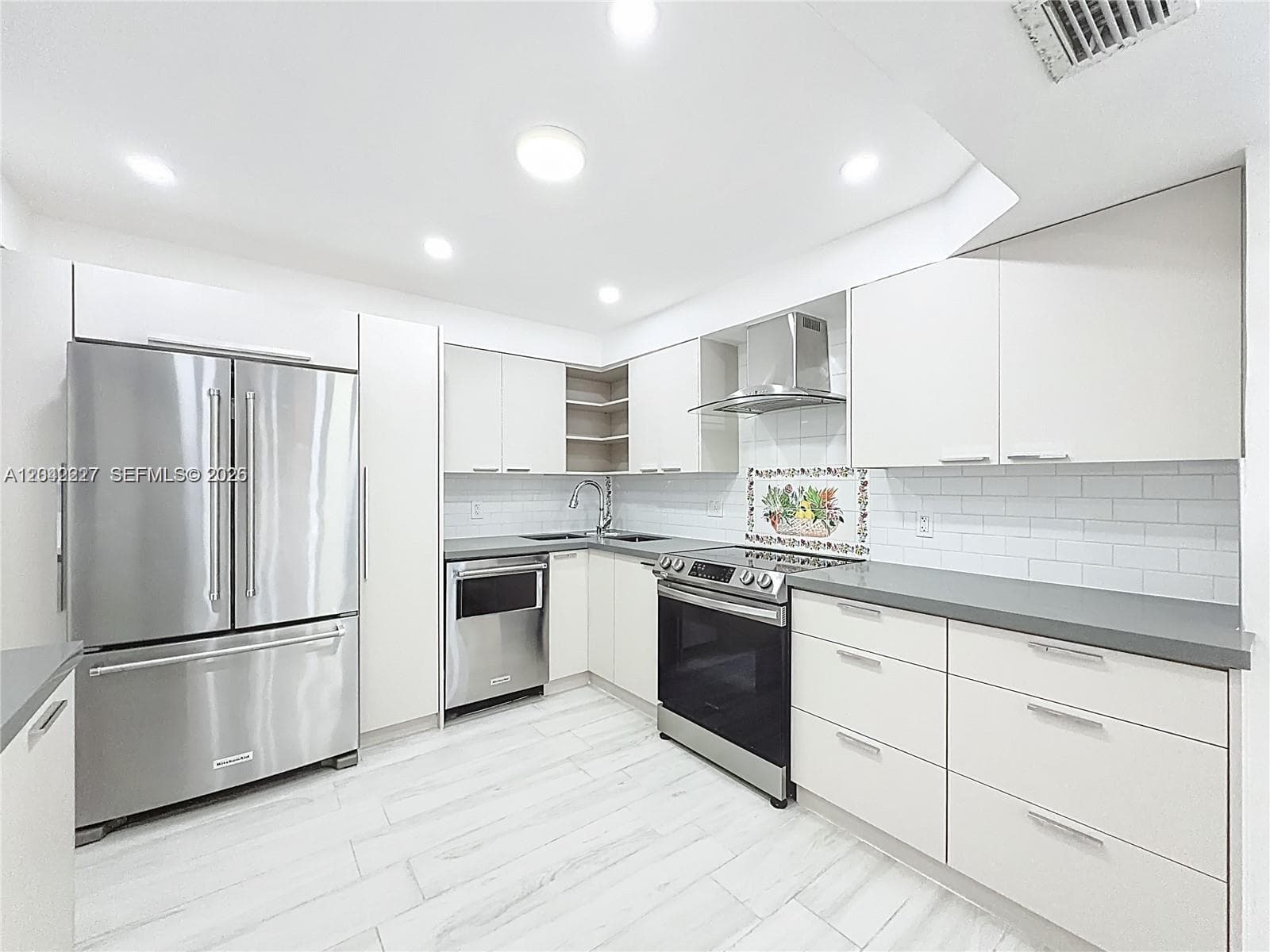 250 174th St 1211 photo 17
