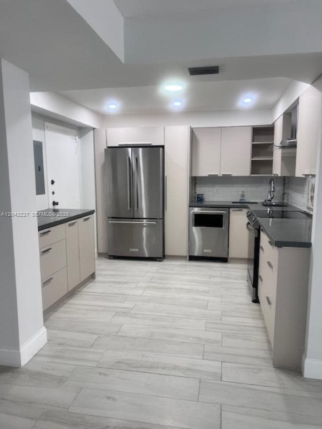 250 174th St 1211 photo 15