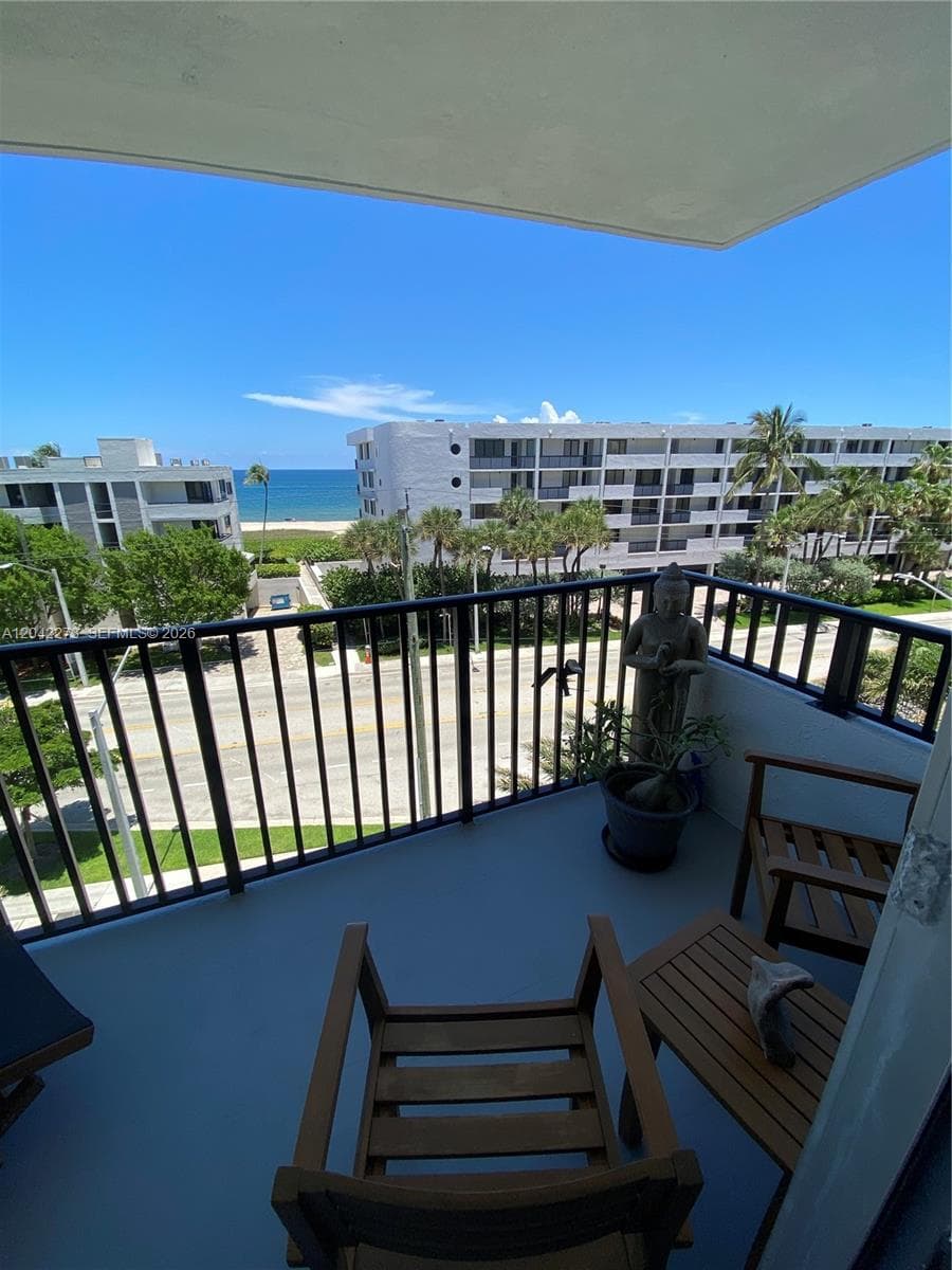 531 N ocean 611 photo 2