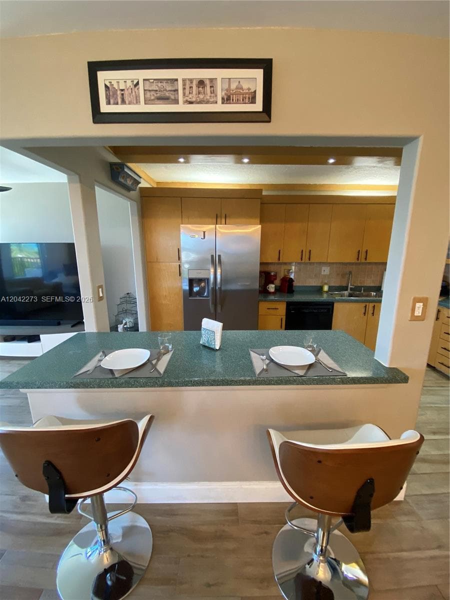 531 N ocean 611 photo 6