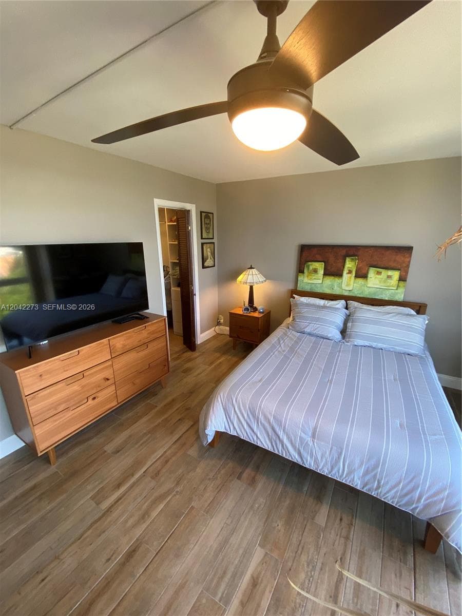 531 N ocean 611 photo 17